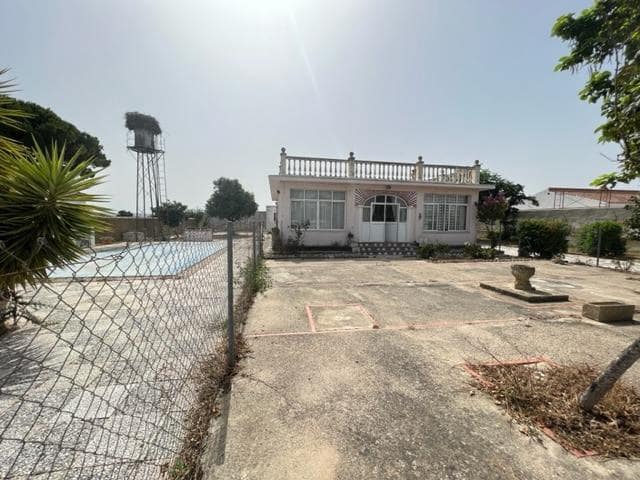 3 sypialnia Willa na sprzedaż w Chiclana de la Frontera z basenem garażem - 165 000 € (Ref: 9208472)