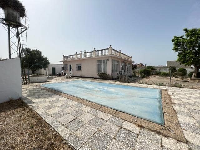 3 sypialnia Willa na sprzedaż w Chiclana de la Frontera z basenem garażem - 165 000 € (Ref: 9208472)