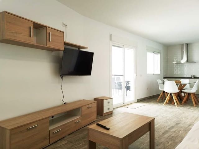 Adosado de 2 habitaciones en Chiclana de la Frontera en venta con piscina - 260.000 € (Ref: 9208473)