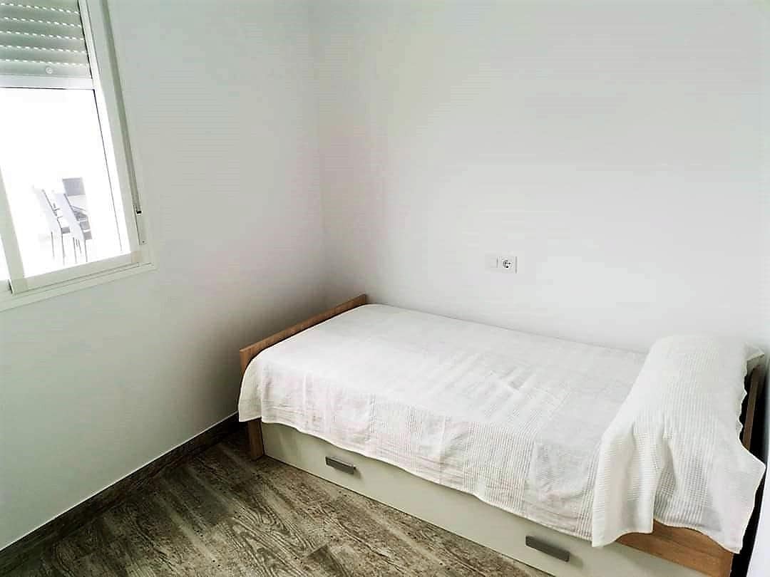 2 soveværelse Rækkehus til salg i Chiclana de la Frontera med swimmingpool - € 260.000 (Ref: 9208473)