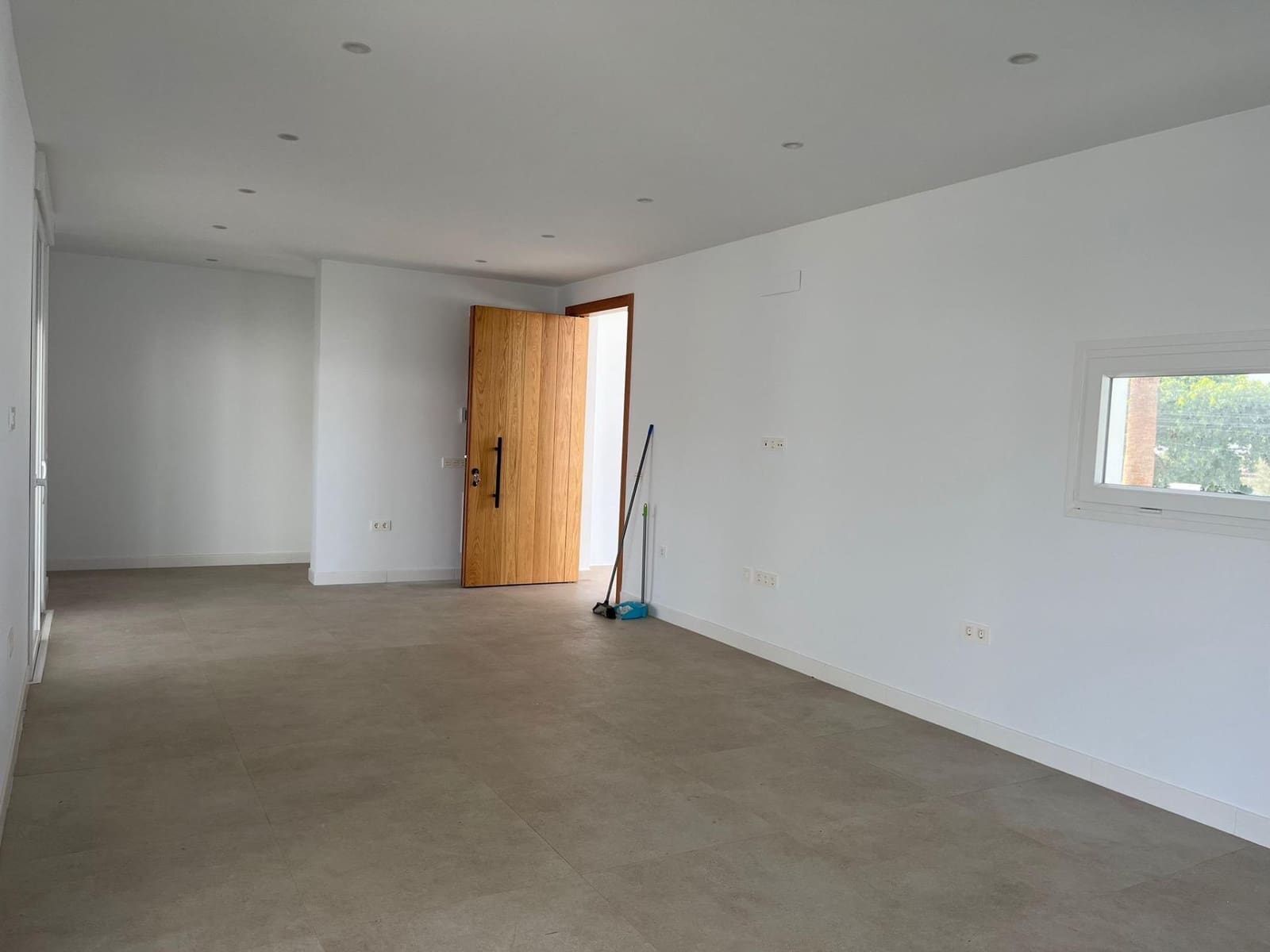 Chalet de 3 habitaciones en Chiclana de la Frontera en venta - 450.000 € (Ref: 9220158)