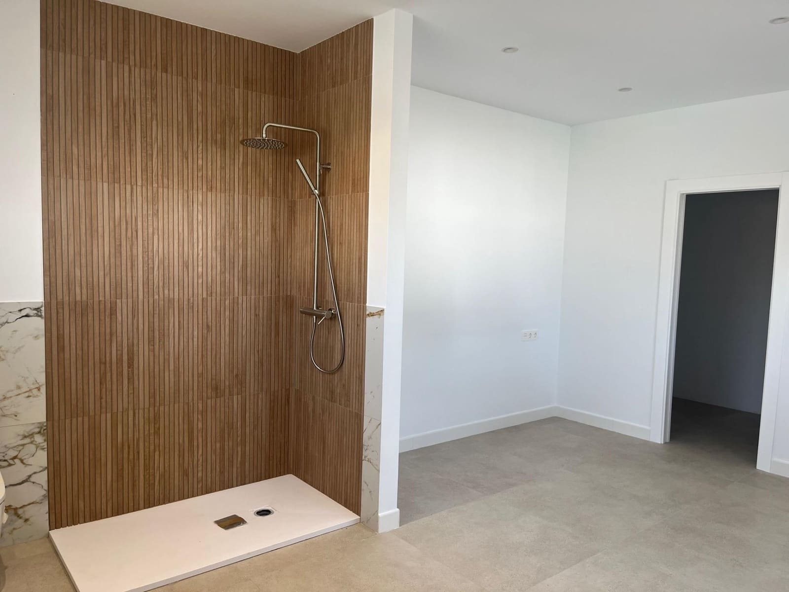 Chalet de 3 habitaciones en Chiclana de la Frontera en venta - 450.000 € (Ref: 9220158)