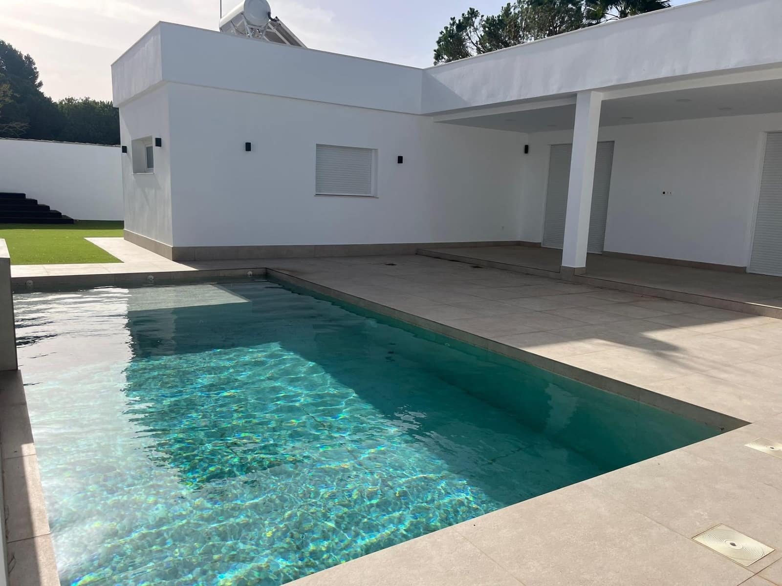 Chalet de 3 habitaciones en Chiclana de la Frontera en venta - 450.000 € (Ref: 9220158)