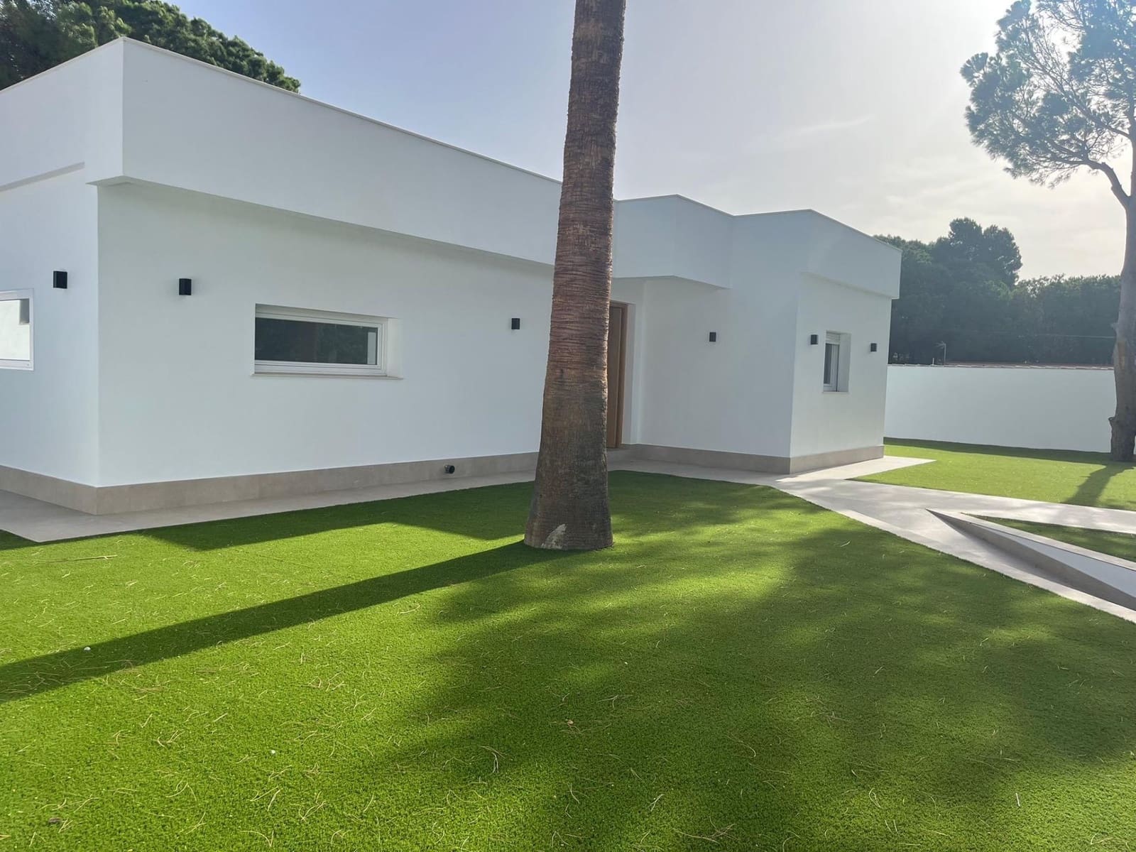 Chalet de 3 habitaciones en Chiclana de la Frontera en venta - 450.000 € (Ref: 9220158)