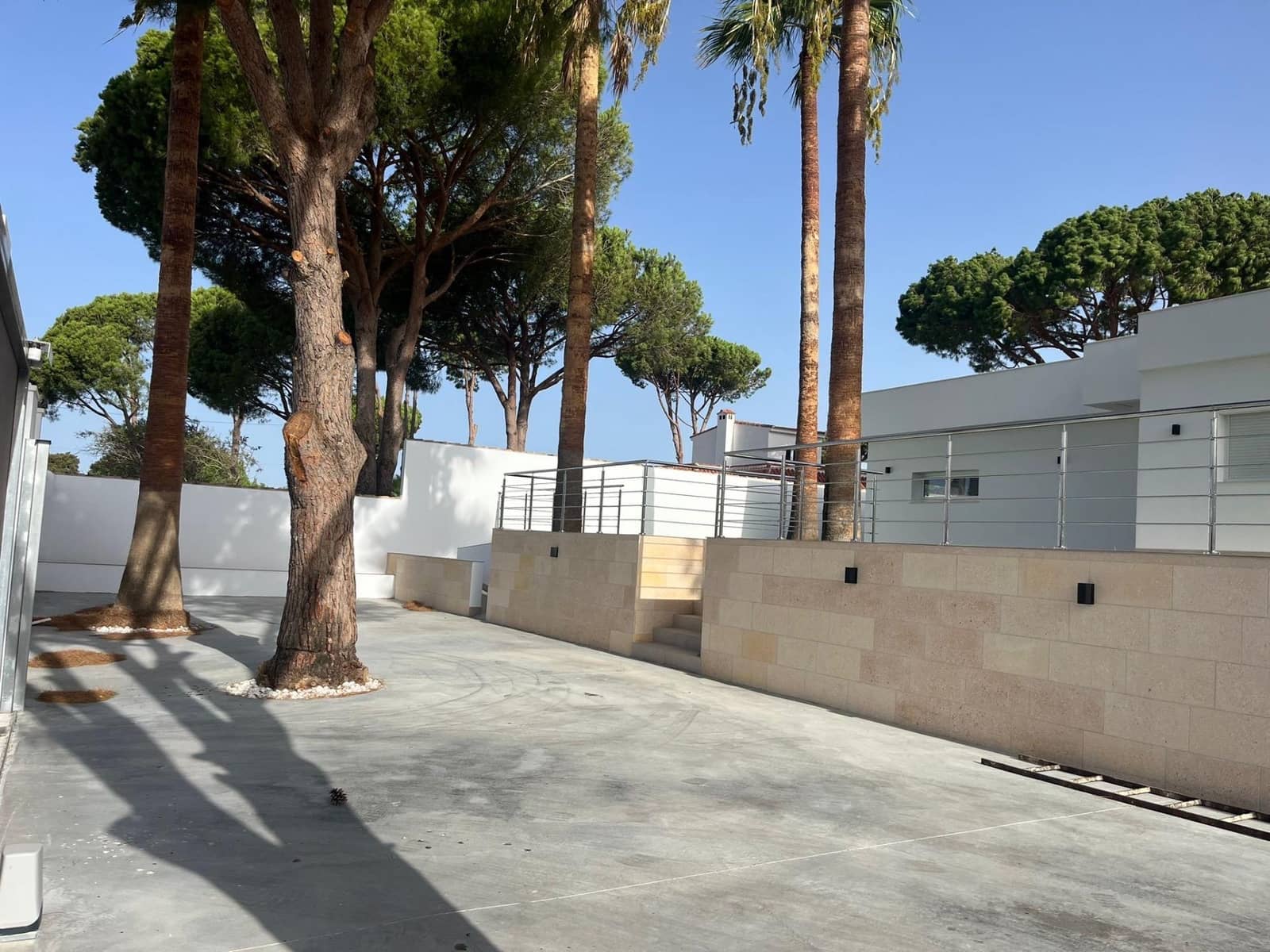 Chalet de 3 habitaciones en Chiclana de la Frontera en venta - 450.000 € (Ref: 9220158)