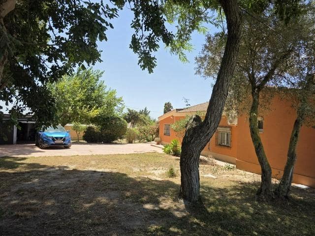 4 chambre Villa/Maison à vendre à Chiclana de la Frontera - 280 000 € (Ref: 9252264)