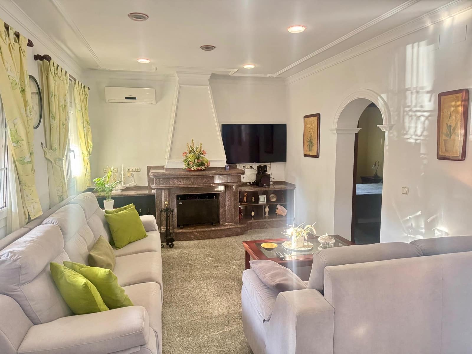 3 bedroom Villa for sale in Chiclana de la Frontera with pool - € 430,000 (Ref: 9446611)