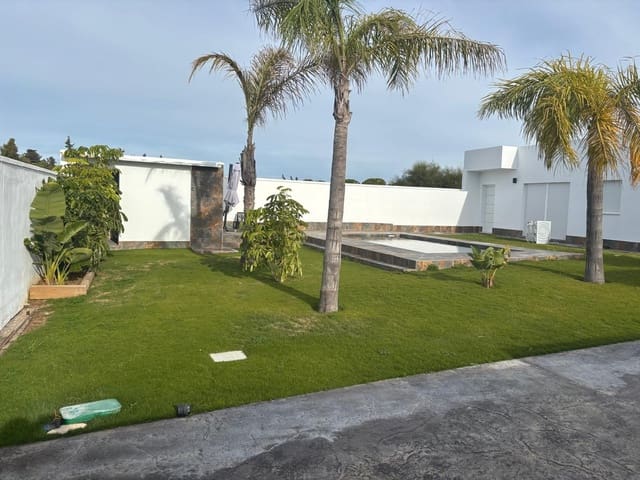 2 soveværelse Villa til salg i Chiclana de la Frontera med swimmingpool - € 220.000 (Ref: 9449596)