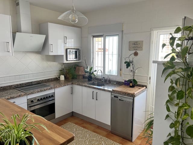 3 sypialnia Willa na sprzedaż w Chiclana de la Frontera z garażem - 362 500 € (Ref: 9483568)