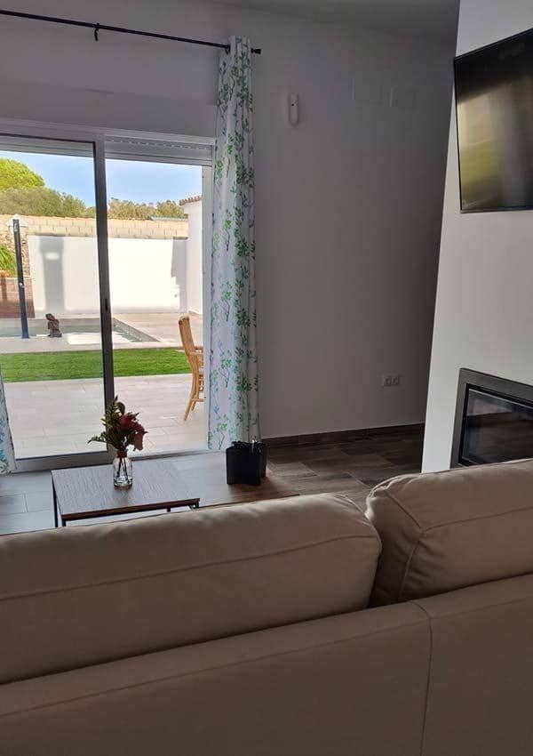 4 bedroom Villa for sale in Chiclana de la Frontera with pool - € 390,000 (Ref: 9504485)