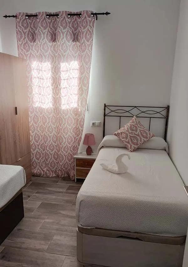 4 bedroom Villa for sale in Chiclana de la Frontera with pool - € 390,000 (Ref: 9504485)