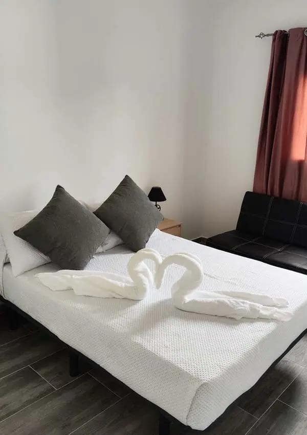 4 bedroom Villa for sale in Chiclana de la Frontera with pool - € 390,000 (Ref: 9504485)