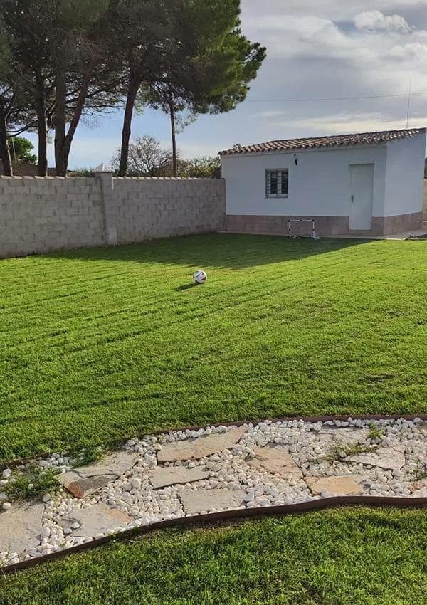 4 bedroom Villa for sale in Chiclana de la Frontera with pool - € 390,000 (Ref: 9504485)