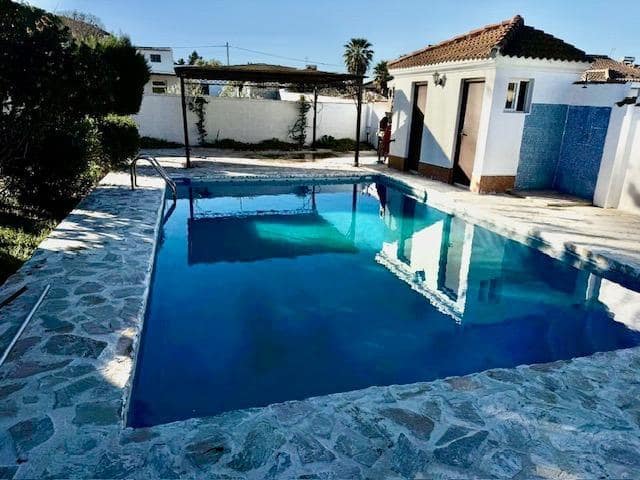 3 slaapkamer Villa te koop in Chiclana de la Frontera met zwembad - € 255.000 (Ref: 9770819)