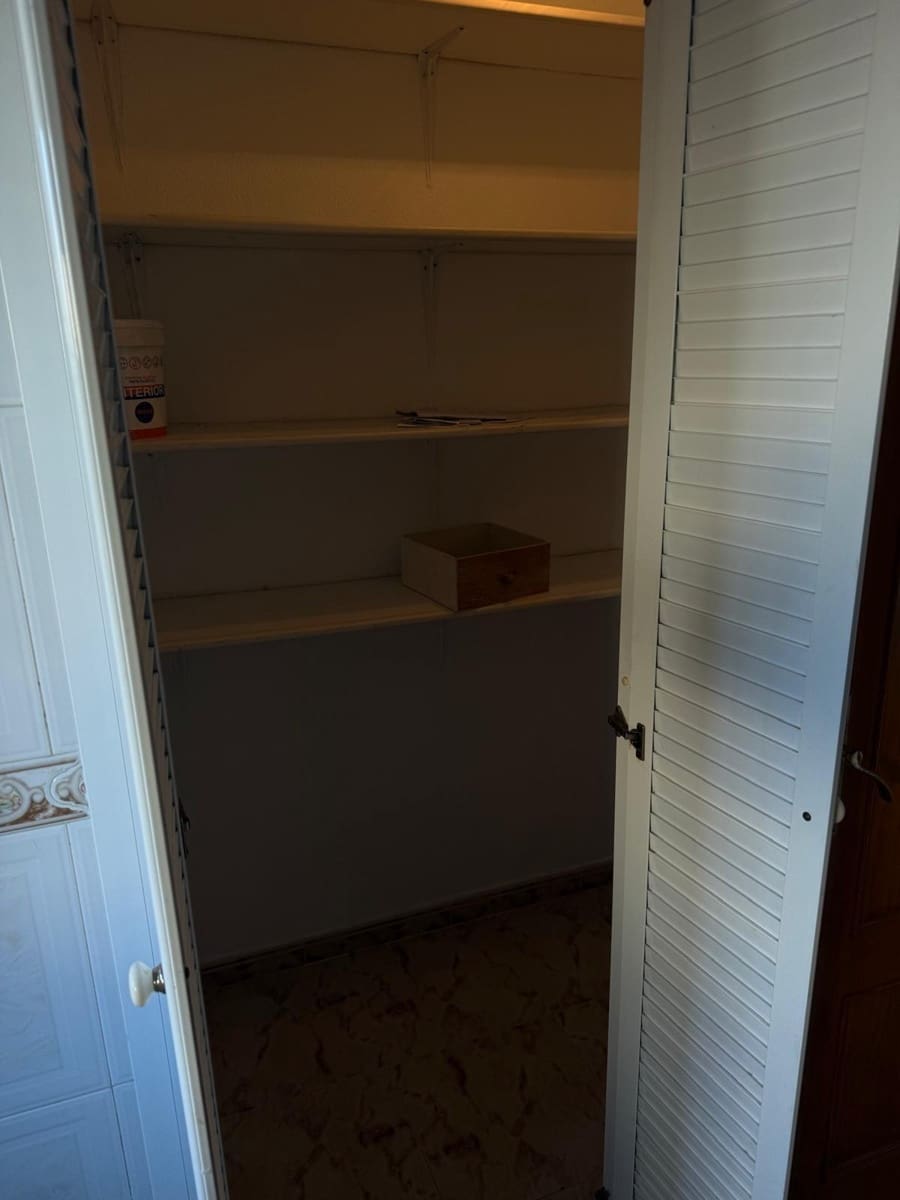 3 slaapkamer Villa te koop in Chiclana de la Frontera met zwembad - € 255.000 (Ref: 9770819)