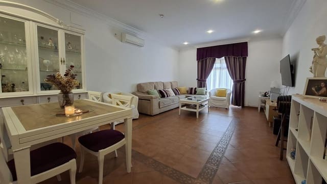 3 bedroom Villa for sale in Chiclana de la Frontera with pool - € 260,000 (Ref: 9770820)