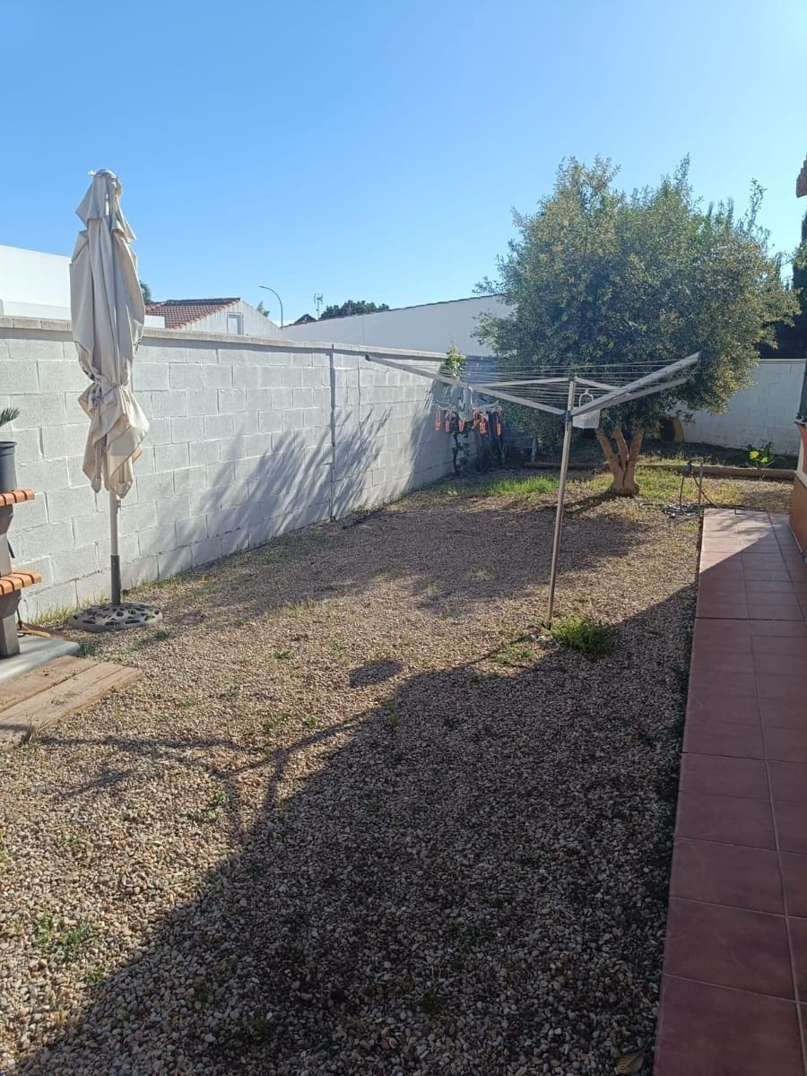 3 soverom Villa til salgs i Chiclana de la Frontera med svømmebasseng - € 380 000 (Ref: 9770821)