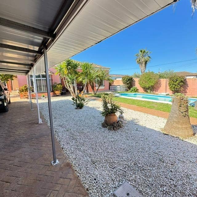 4 sypialnia Willa na sprzedaż w Chiclana de la Frontera z basenem - 325 000 € (Ref: 9778339)