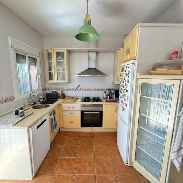 4 sypialnia Willa na sprzedaż w Chiclana de la Frontera z basenem - 325 000 € (Ref: 9778339)