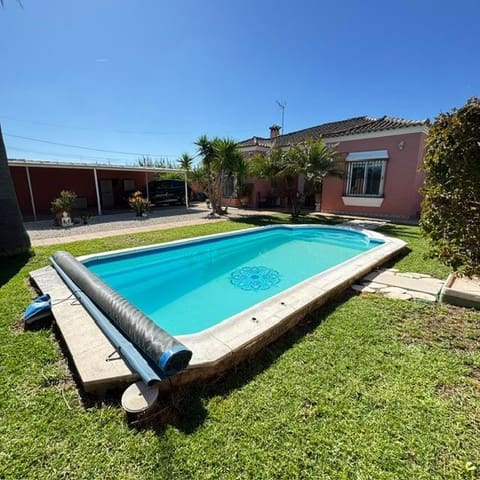 4 sypialnia Willa na sprzedaż w Chiclana de la Frontera z basenem - 325 000 € (Ref: 9778339)