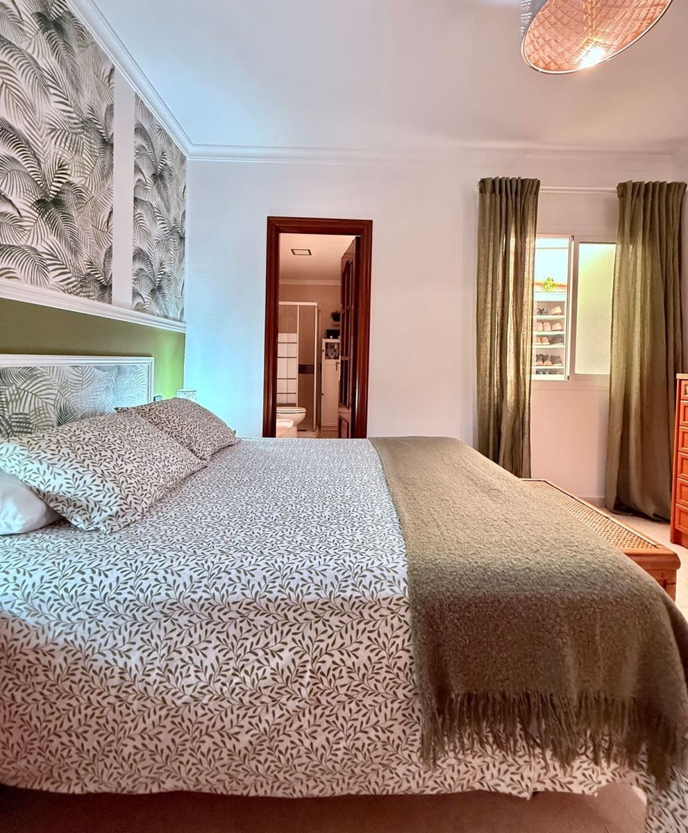 3 bedroom Apartment for sale in Telde with garage - € 290,000 (Ref: 10008164)