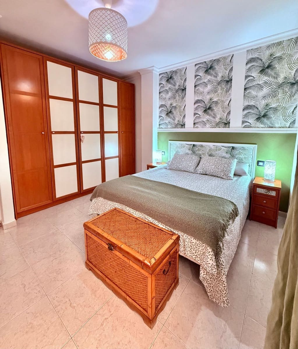 3 bedroom Apartment for sale in Telde with garage - € 290,000 (Ref: 10008164)