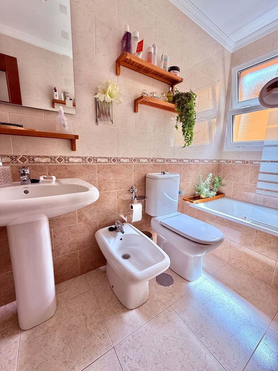 3 bedroom Apartment for sale in Telde with garage - € 290,000 (Ref: 10008164)