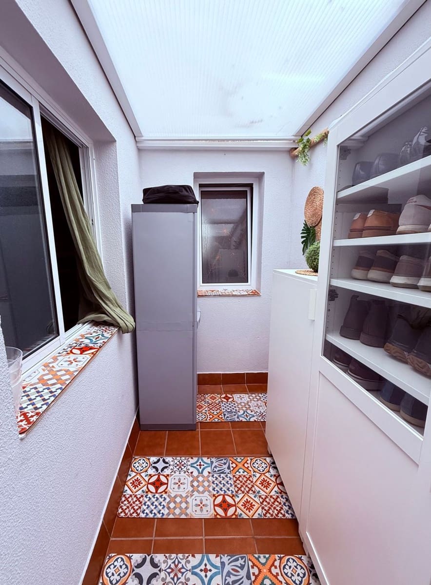 3 bedroom Apartment for sale in Telde with garage - € 290,000 (Ref: 10008164)