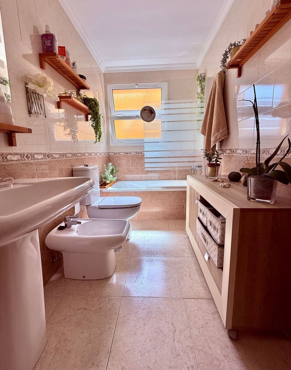 3 bedroom Apartment for sale in Telde with garage - € 290,000 (Ref: 10008164)