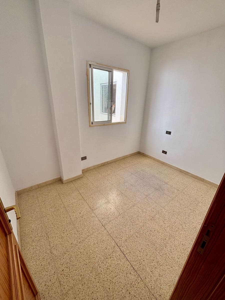Apartamento de 4 habitaciones en Gáldar en venta con garaje - 259.000 € (Ref: 10012793)