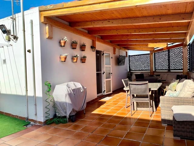 3 Zimmer Haus zu verkaufen in Arucas mit Garage - 284.000 € (Ref: 10015013)
