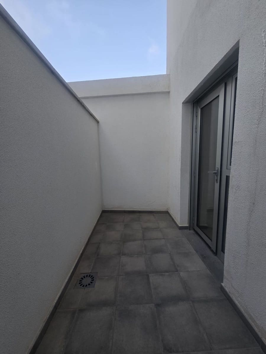 Apartamento de 2 habitaciones en Las Palmas de Gran Canaria en alquiler con garaje - 1.000 € (Ref: 10016907)