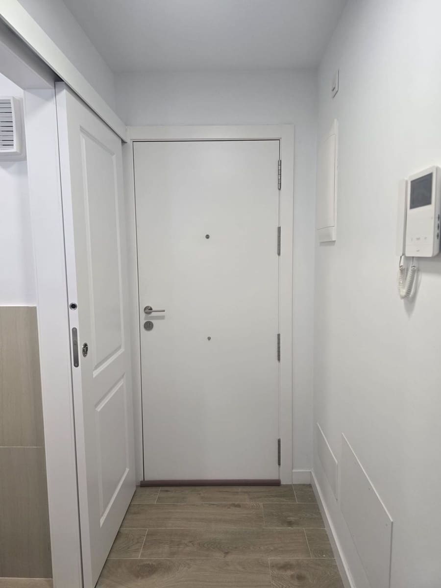 Apartamento de 2 habitaciones en Las Palmas de Gran Canaria en alquiler con garaje - 1.000 € (Ref: 10016907)