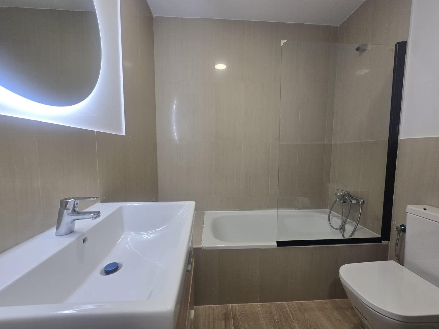 Apartamento de 2 habitaciones en Las Palmas de Gran Canaria en alquiler con garaje - 1.000 € (Ref: 10016907)