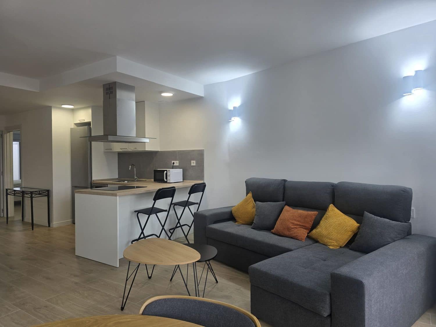 Apartamento de 2 habitaciones en Las Palmas de Gran Canaria en alquiler con garaje - 1.000 € (Ref: 10016907)