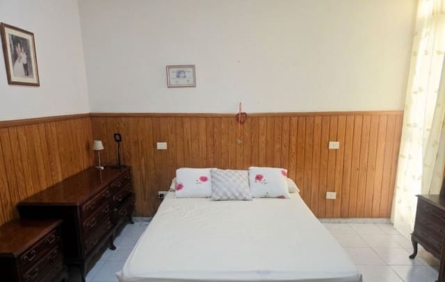 3 chambre Appartement à vendre à Vegueta, Las Palmas de Gran Canaria - 145 000 € (Ref: 10021922)