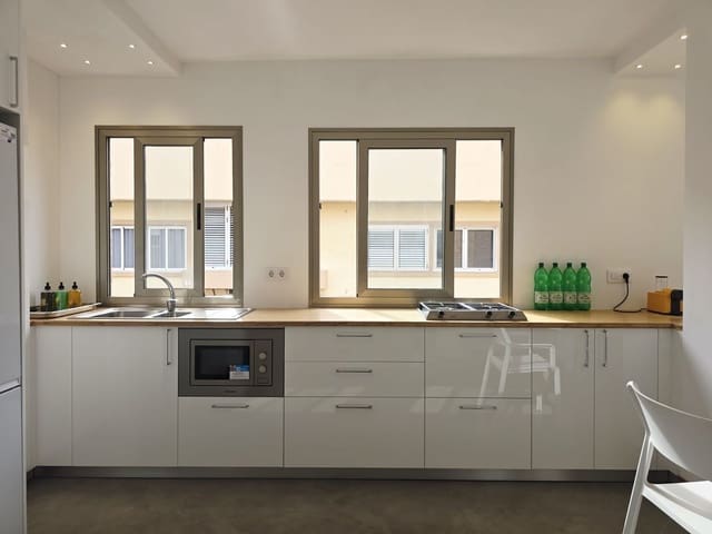 1 chambre Appartement à vendre à Santa Catalina - Canteras, Las Palmas de Gran Canaria avec garage - 370 000 € (Ref: 10023526)