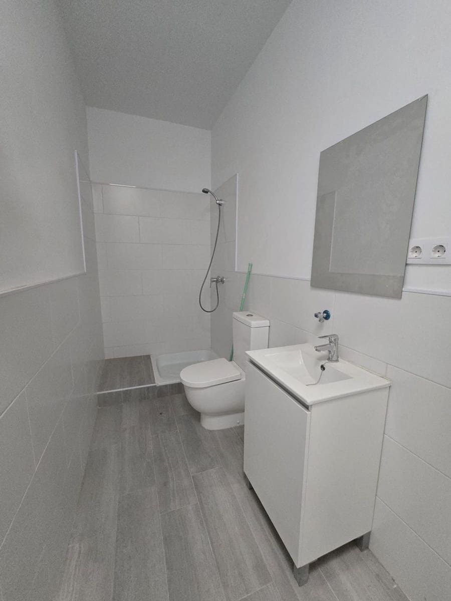 7 bedroom Townhouse for sale in Telde with garage - € 297,000 (Ref: 10025061)