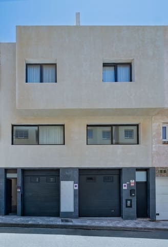 3 sovrum Hus till salu i Arinaga, Agüimes med garage - 398 500 € (Ref: 10026695)
