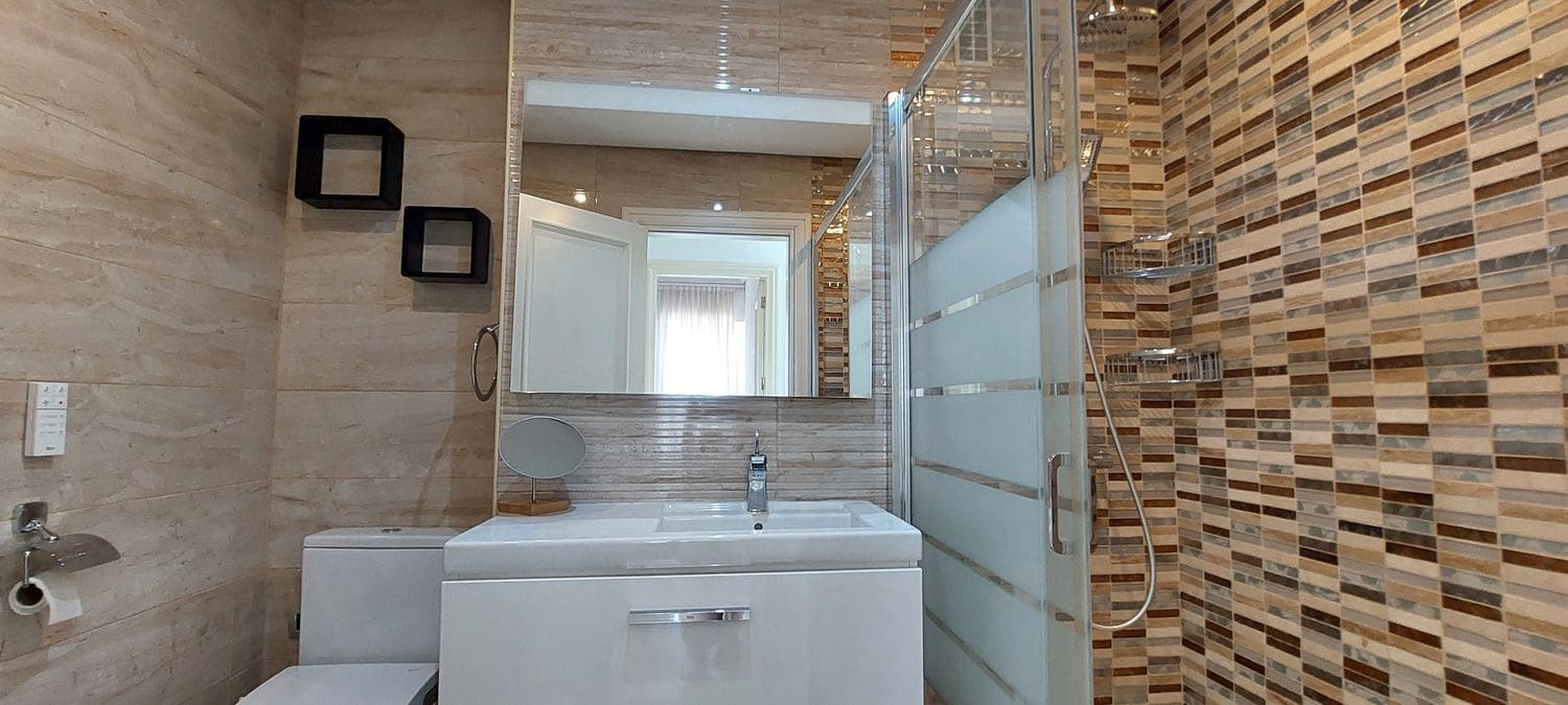 3 bedroom Apartment for rent in Las Palmas de Gran Canaria with garage - € 2,600 (Ref: 10033292)