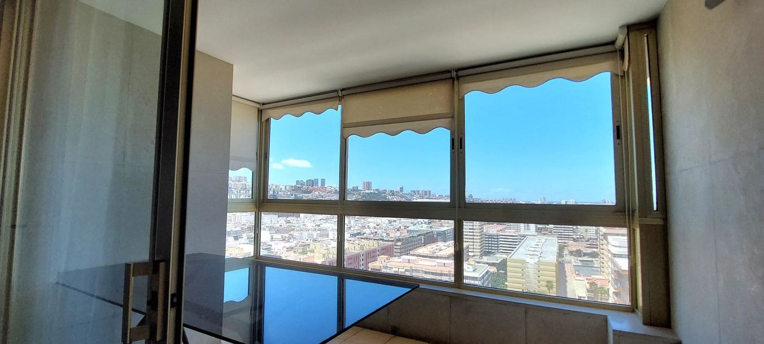 3 bedroom Apartment for rent in Las Palmas de Gran Canaria with garage - € 2,600 (Ref: 10033292)