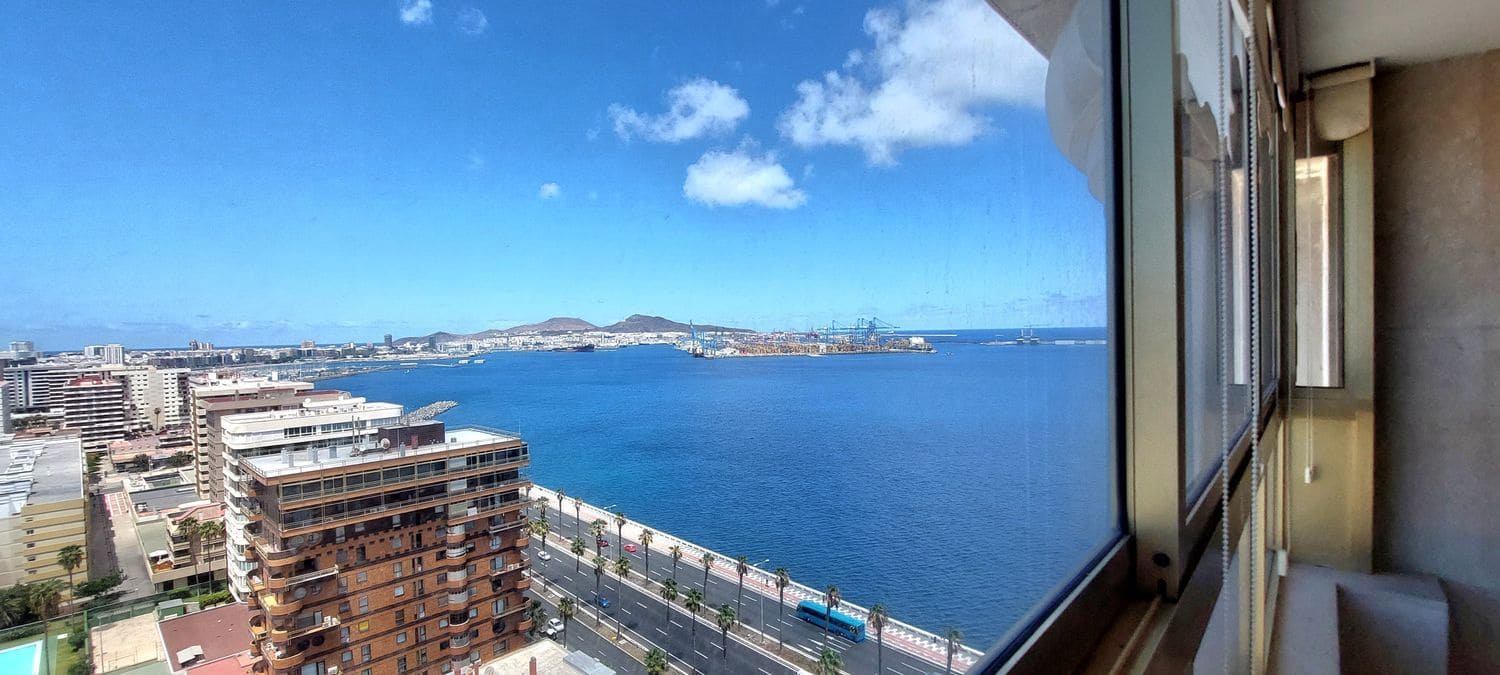 3 bedroom Apartment for rent in Las Palmas de Gran Canaria with garage - € 2,600 (Ref: 10033292)