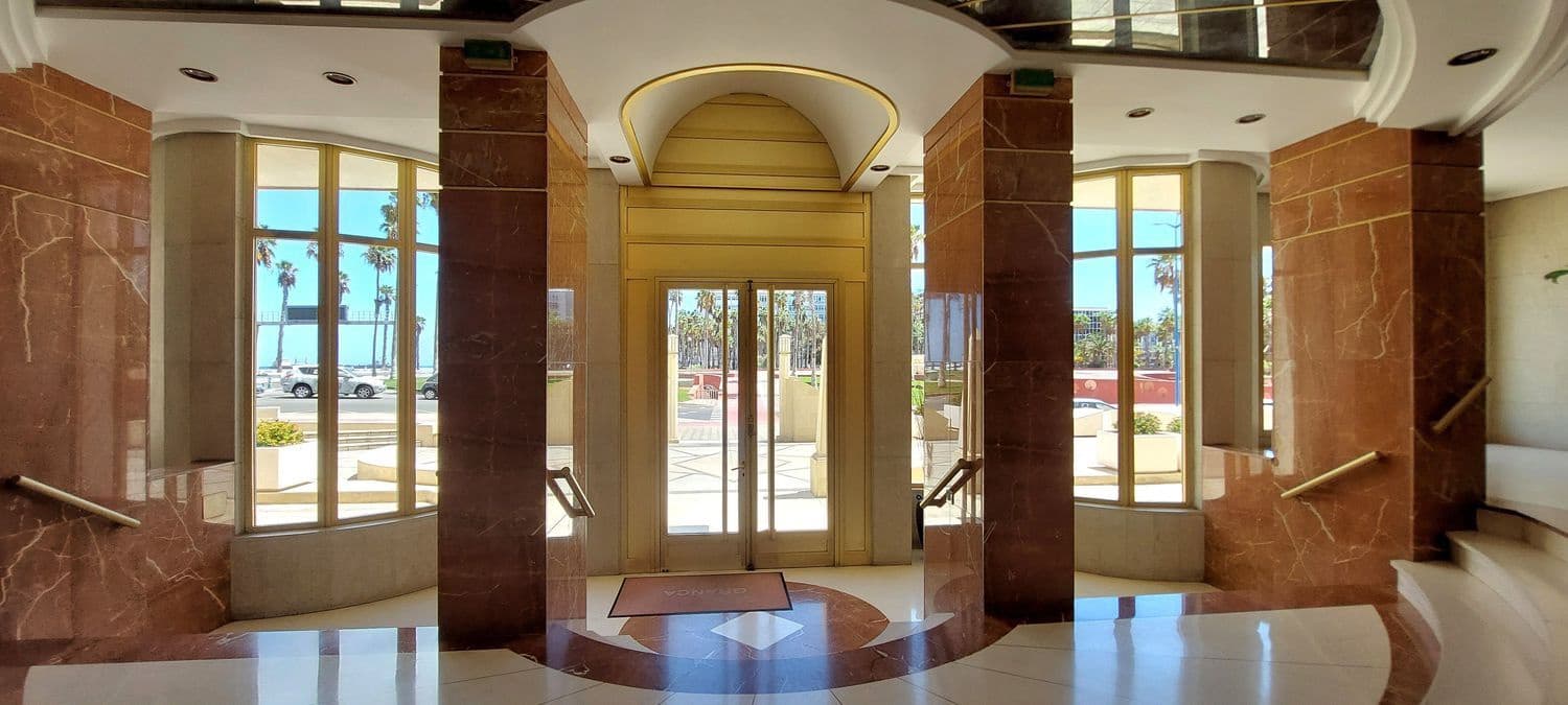 3 bedroom Apartment for rent in Las Palmas de Gran Canaria with garage - € 2,600 (Ref: 10033292)