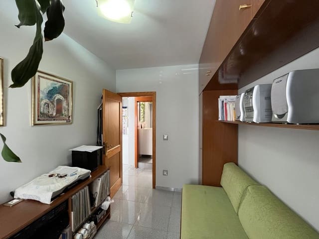 3 slaapkamer Appartement te koop in Schamann - Rehoyas, Las Palmas de Gran Canaria - € 120.000 (Ref: 10034851)
