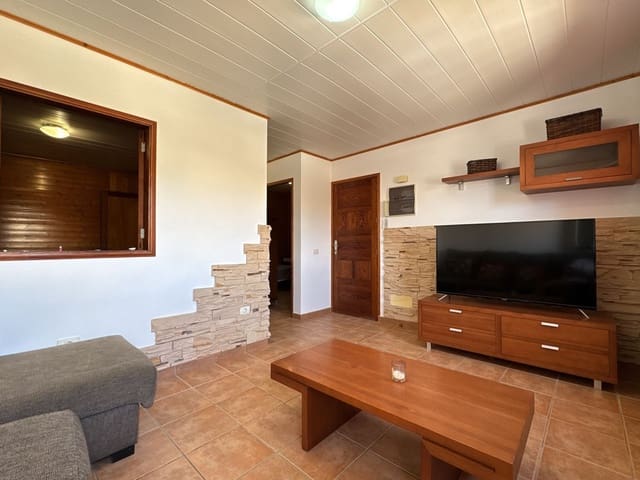 4 chambre Maison de Ville à vendre à Carretera Centro, Las Palmas de Gran Canaria avec garage - 245 000 € (Ref: 10040241)