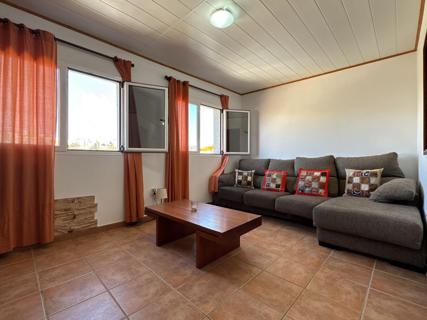 4 chambre Maison de Ville à vendre à Las Palmas de Gran Canaria avec garage - 245 000 € (Ref: 10040241)