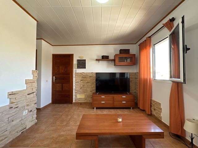 4 chambre Maison de Ville à vendre à Carretera Centro, Las Palmas de Gran Canaria avec garage - 245 000 € (Ref: 10040241)