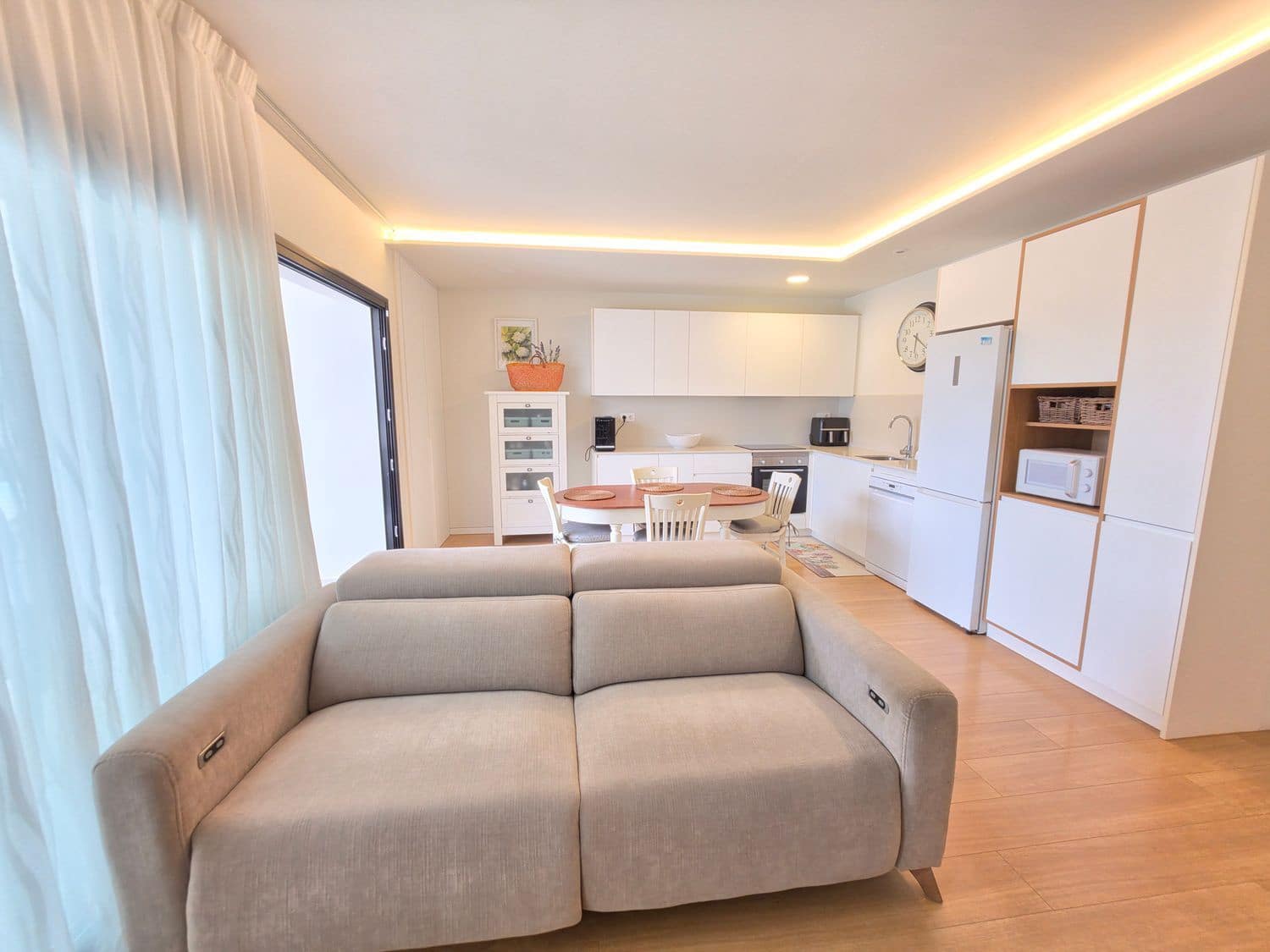 Apartamento de 2 habitaciones en Agaete en alquiler con piscina garaje - 1.450 € (Ref: 10054523)