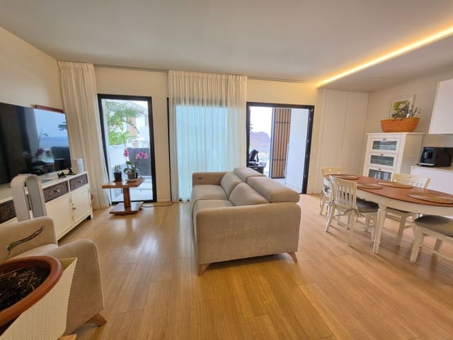 Apartamento de 2 habitaciones en Agaete en alquiler con piscina garaje - 1.450 € (Ref: 10054523)