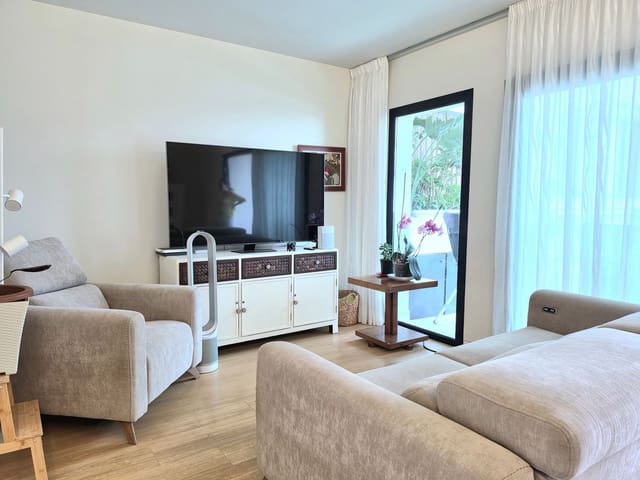 Apartamento de 2 habitaciones en Agaete en alquiler con piscina garaje - 1.450 € (Ref: 10054523)